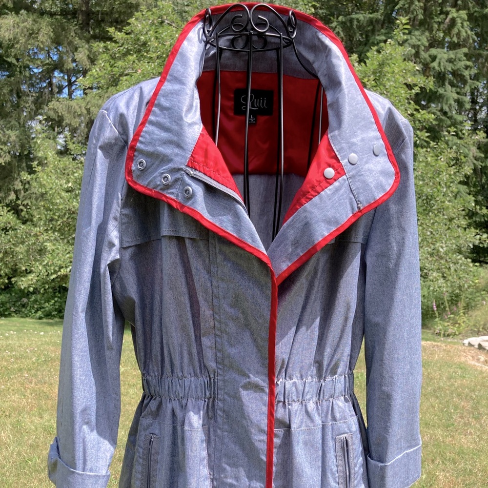 Luii Raincoat